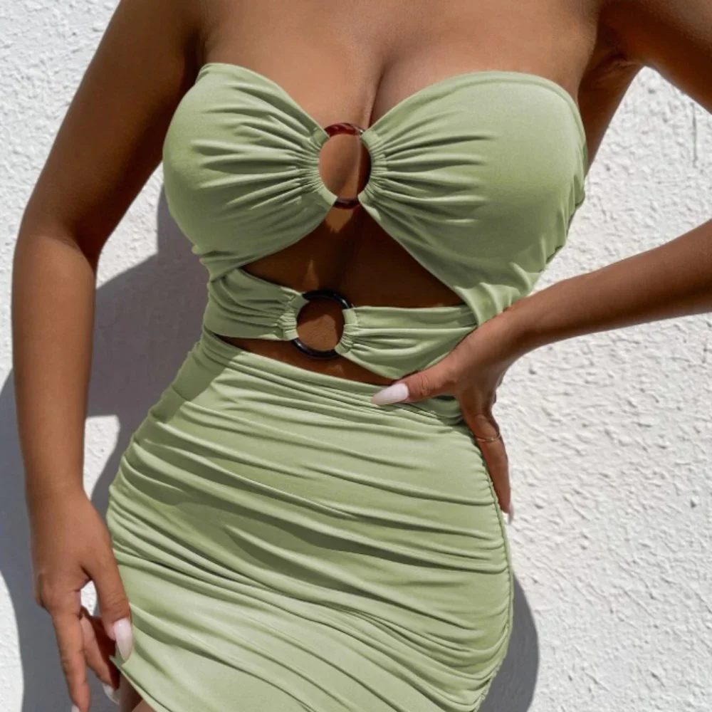 NWOT - SHEIN - GREEN DRESS - CINCHED SIDES - O RING DETAIL SLITS - Picture 3 of 6